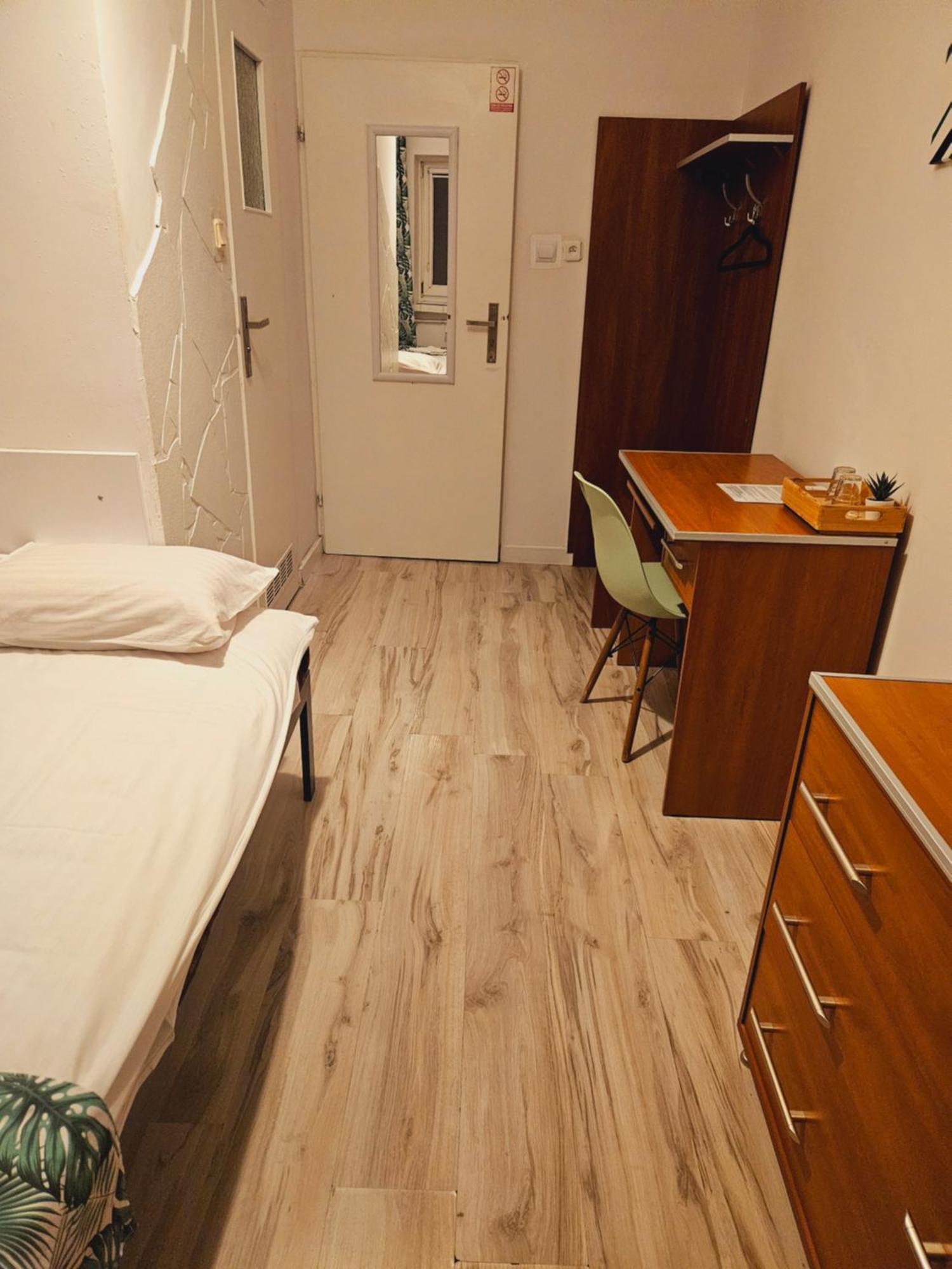 Zajazd Wik Slesin  Exterior photo